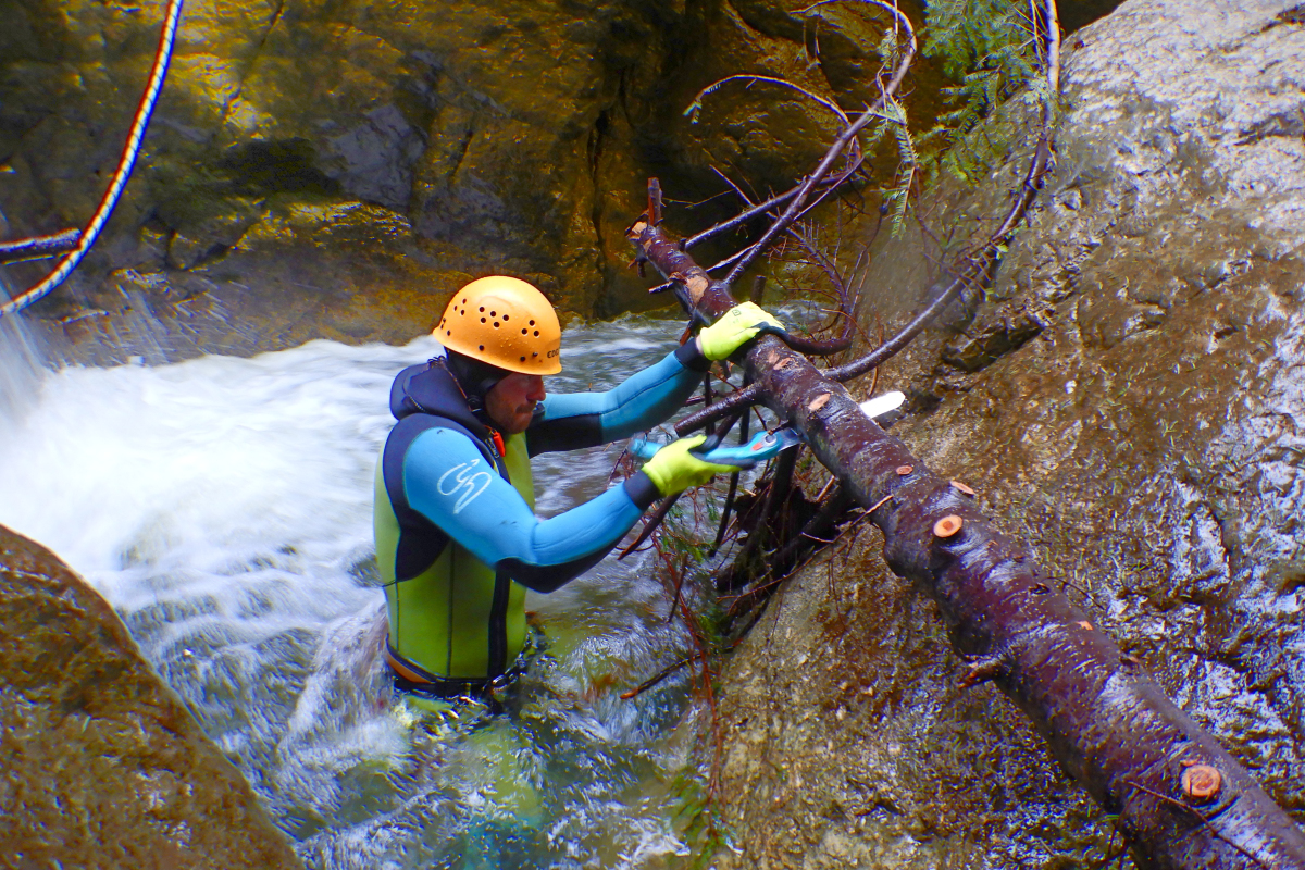 Reinigung in der Starzlachklamm